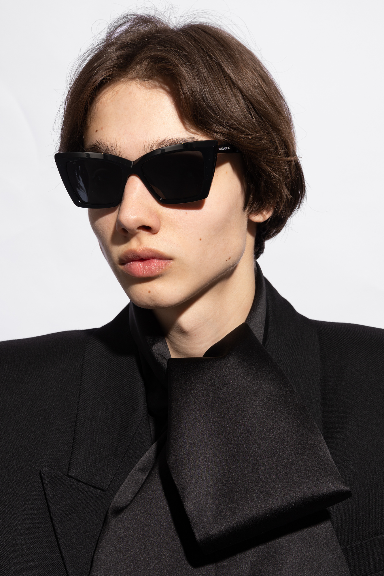 Pre-owned Round Sunglasses in Metal - SchaferandweinerShops KY